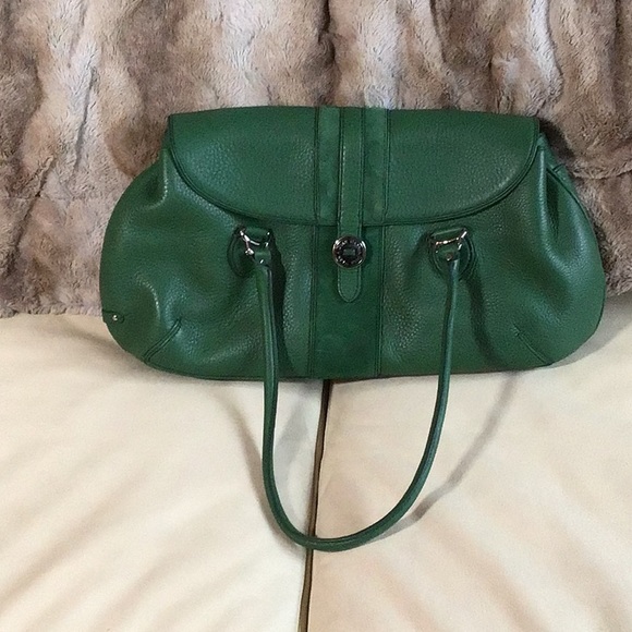 Vintage green Cole Haan purse. Excellent condition. Has magnetic closures - Picture 1 of 5